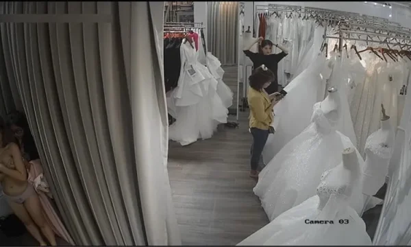 Hack camera tiệm váy cưới