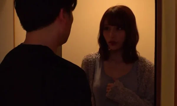 đến nhà em trai chơi nhưng chỉ có em dâu ở nhà… và bất ngờ mất điện