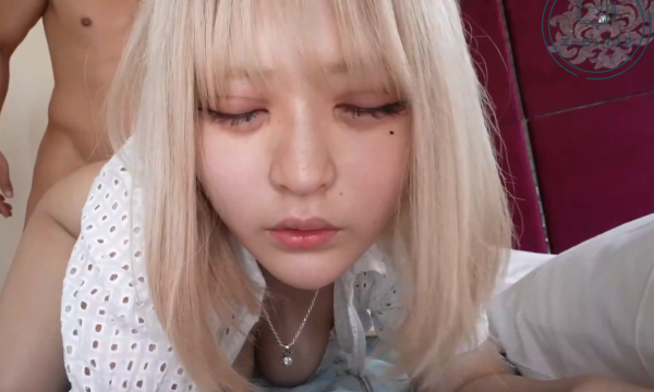 FC2-PPV-4805208_Một cô gái tóc vàng quyến rũ với vòng ngực cỡ H